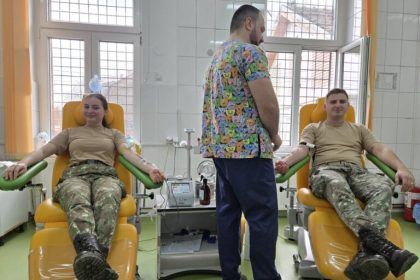 Gest impresionant Soldatii de la Baza 2 Logistica Selimbar au donat sange foto