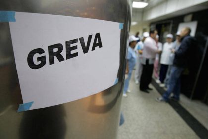 Greva de avertisment sindicalistii din peste 1500 de primarii din comune sistemeaza activitatea