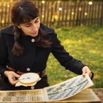 In Sibiu o mama creeaza martisoare pentru a fi mereu aproape de fiul ei Maria coase manual fiecare martisor