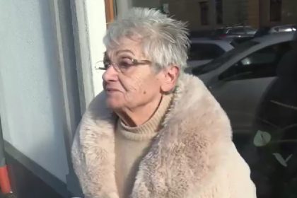 Mama Adrianei despre acuzatiile conform carora fiica ei si ar fi ajutat prietena sa si omoare mama Sunt absurde video