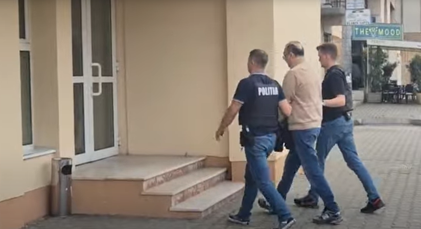 Medic din Sibiu retinut pentru luare de mita de la pacienti in Sebes care sunt acuzatiile formulate impotriva sa