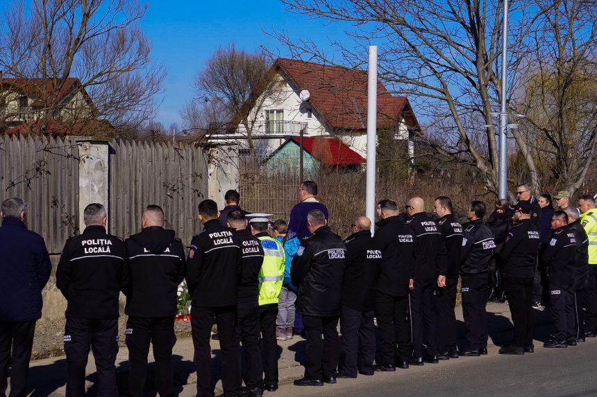 Momente emoionante la Cisnadie colegii fostului politist local care a fost calcat de o masina in 2024 s au reunit pentru a l comemora foto