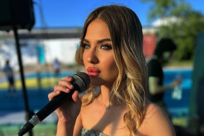 Povestea Patriciei Thomits sibianca ce a impresionat la Romanii Au Talent si Eurovision Vreau sa imi aud vocea la radio