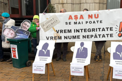 Protest la Ministerul Justitiei se solicita ca sefii de parchete sa fie nepatati si sa existe transparente totala