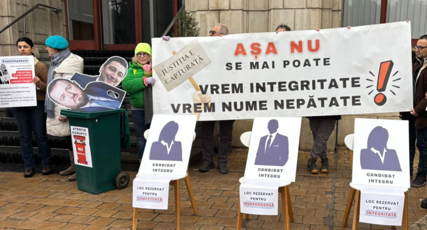 Protest la Ministerul Justitiei se solicita ca sefii de parchete sa fie nepatati si sa existe transparente totala