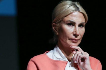 Raluca Turcan critica planul PSD de inlocuire a premierului Cine seamana vant culege furtuna