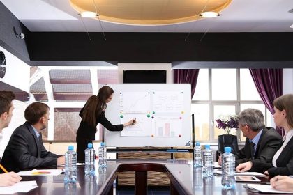 Schimbari fiscale cu impact din 2026 TVA aplicat la incasare extins si reducere de 3 la impozit pentru placile efectuate la timp