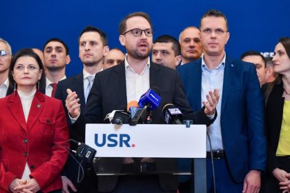 Sibiul capitala USR sute de membri participa la Congresul National