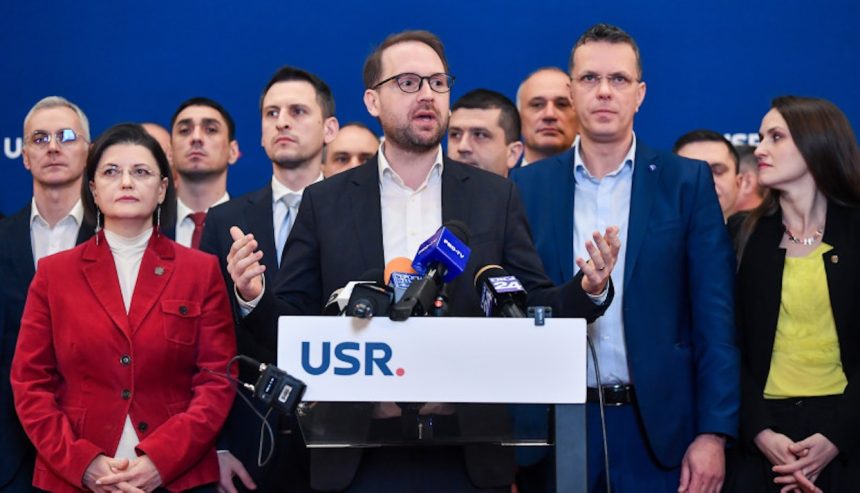 Sibiul capitala USR sute de membri participa la Congresul National