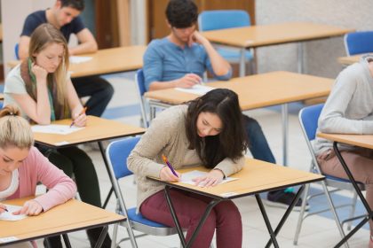 Simularile pentru Bacalaureat si Evaluarea Nationala 2026 Ministerul Educatiei a publicat programele