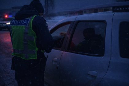 Sofer din Sibiu oprit in trafic avea permisul suspendat