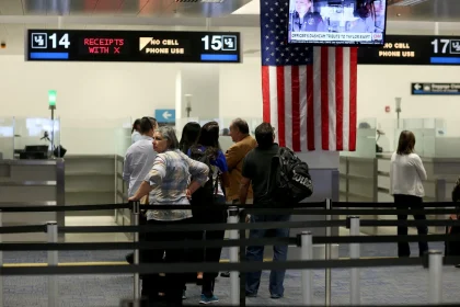 Sperante pentru romani SUA considera o reevaluare a Romaniei pentru programul Visa Waiver