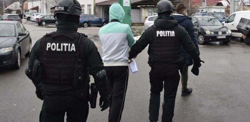Talharii care au jefuit un tanar in Selimbr arestati preventiv cat timp vor ramane in inchisoare