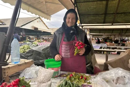 Tarifele pentru comerciantii din pietele din Sibiu au fost majorate Cresteri intre 1 si 4 lei