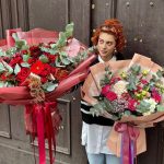 Trendurile de pe Instagram transforma buchetele din Sibiu pentru 1 si 8 martie trandafirii sunt pe primul loc dar freziile castiga din ce in ce mai mult teren foto