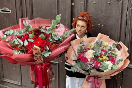 Trendurile de pe Instagram transforma buchetele din Sibiu pentru 1 si 8 martie trandafirii sunt pe primul loc dar freziile castiga din ce in ce mai mult teren foto