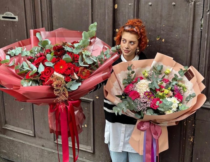 Trendurile de pe Instagram transforma buchetele din Sibiu pentru 1 si 8 martie trandafirii sunt pe primul loc dar freziile castiga din ce in ce mai mult teren foto