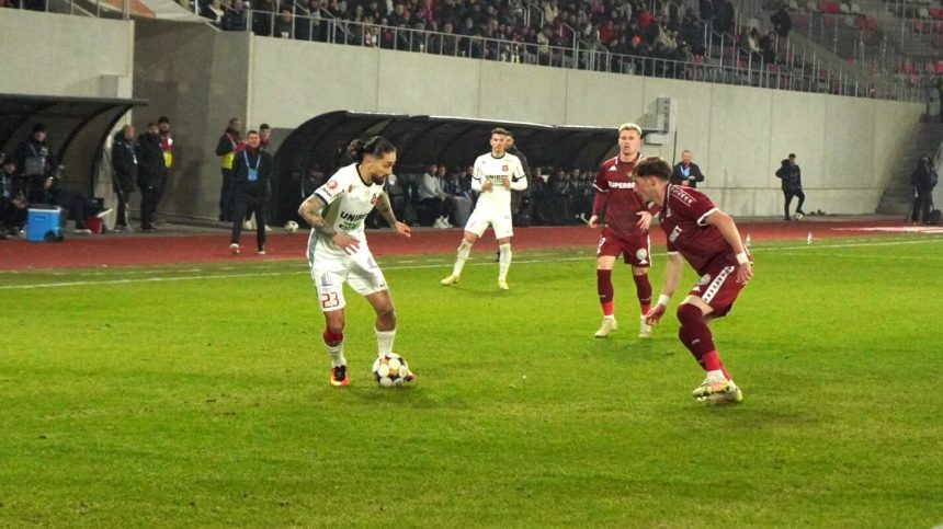 Un jucator de la FC Hermannstadt resemnat dupa infrangerea cu Rapid Am oprit motorul nu stiu de ce