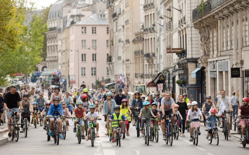 Un sibian cere inchiderea temporara a strazilor din fata scolilor asemenea celor din Paris unii consilieri locali nu sustin propunerea video