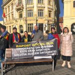 doi soti au organizat un protest impotriva scumpirilor si impozitelor in centrul sibiului 6 persoane sau alaturat video foto