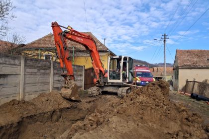 incident grav intr un sat din judetul sibiu un barbat prins sub un mal de pamant