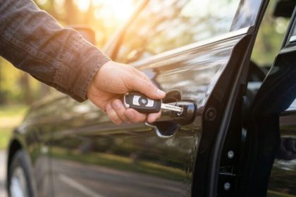 A vndut un BMW i l a furat din nou dupa cteva zile houl scpa de nchisoare deoarece fapta s a prescris