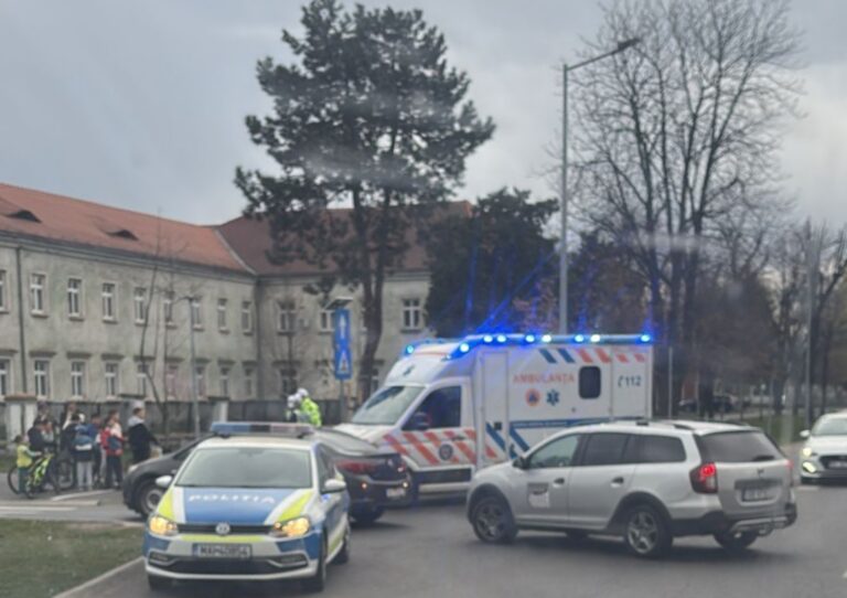 Accident in Terezian biciclist lovit de o masina fotografii