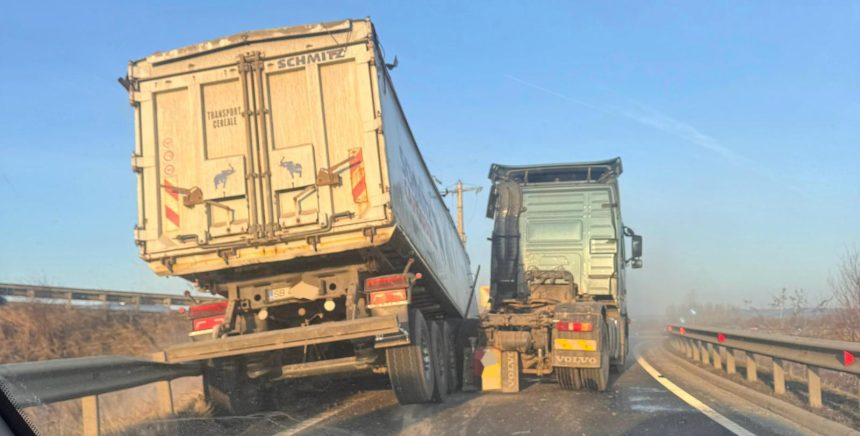 Accident pe A1 trafic oprit la iesirea spre Ocna Sibiului