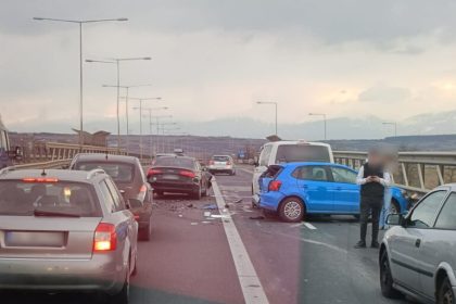 Accident pe autostrada langa Sibiu circulatia este ingreunata foto
