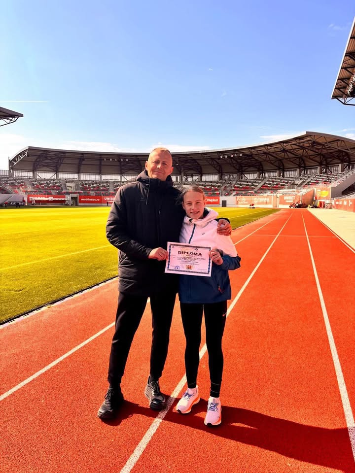 Ana Sofia Lac elev din Sadu obtine locul II la Crosul Judetean desfasurat pe Stadionul Municipal din Sibiu