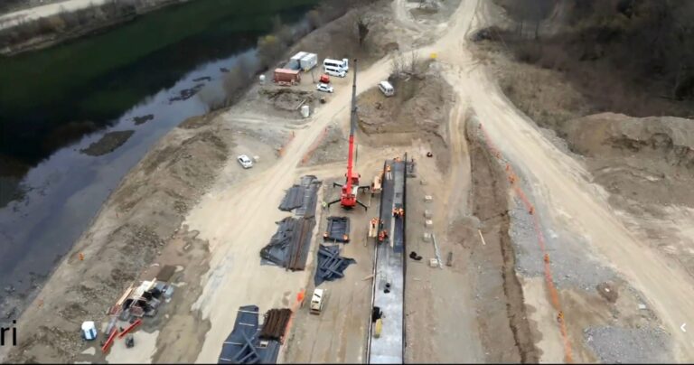 Autostrada Sibiu Pitesti va avea un pod verde impresionant peste Valea Oltului video