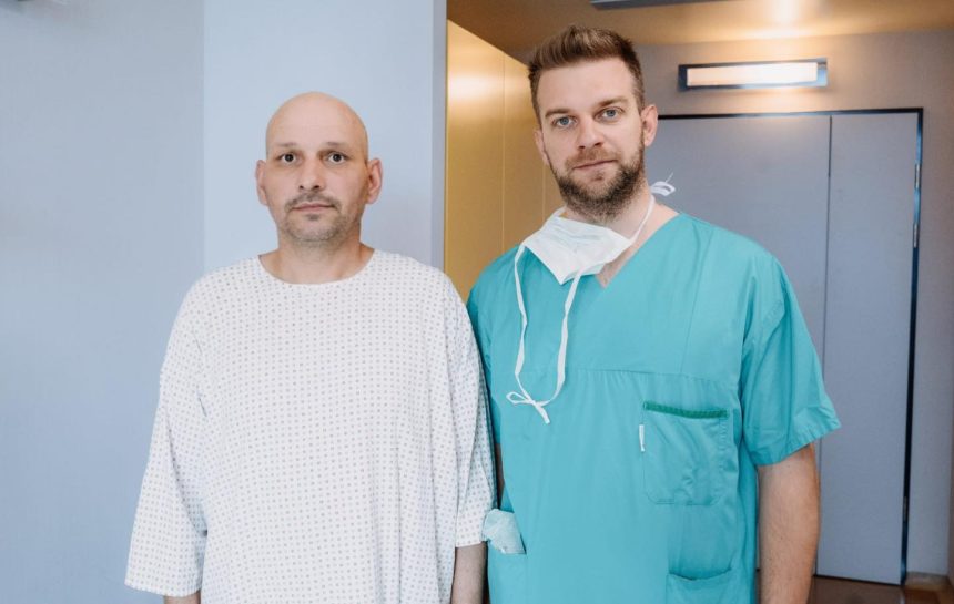 Barbat salvat de o tumora printr o operatie la MedLife Polisano din Sibiu Nu credeam ca mai exista o solutie pentru mine