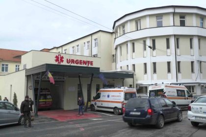 Batranelul prins sub un motocultor la Cisnadioara in stare grava la spital