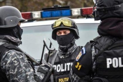 Batrn de 82 de ani jefuit in propria locuinta doi tineri din Bruiu retinuti