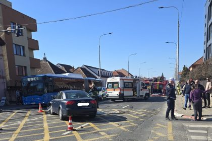 Bebelusul ranit din ambulanta SMURD rasturnata la Sibiu in stare grava a fost transferat la Bucuresti