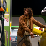 Benzina si motorina au crescut din nou in pret cati bani trebuie sa cheltuiesti pentru a face plinul la Sibiu