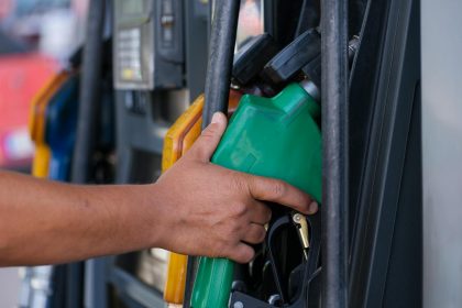 Benzinariile nu au prioritate Bolojan mentioneaza diferentele de pret in comparatie cu motorina