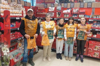 Campania Banca pentru Alimente ajunge la Agnita donatii pentru cei aflati in dificultate