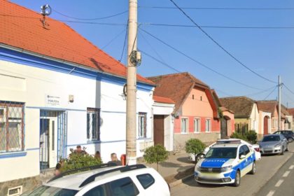 Cat de mult au fost sanctionati politistii care au batut doi copii la scoala din Apoldu de Jos