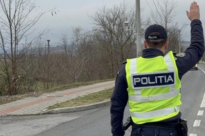Circulatie dificila la Copsa Mica un TIR s a defectat