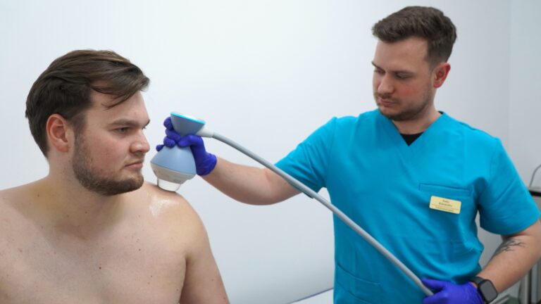 Clinica Reflexovital Sibiu lanseaza Terapia Shockwave Scapa de durere fara medicamente