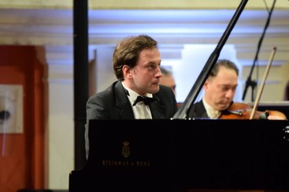 Concerte speciale la Filarmonica Sibiu dirijor din Finlanda si pianist premiat pe scena Salii Thalia