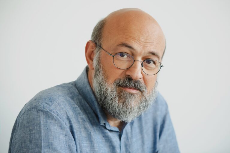 Conferinta la Sibiu despre stres si rolul familiei un doctor renumit in bioetica printre speakeri