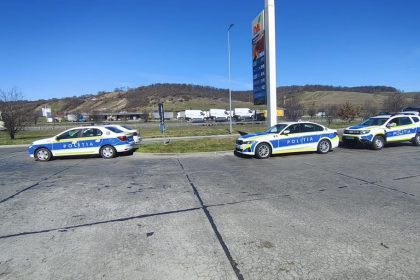 Controale pe Autostrada A1 langa Sibiu zeci de soferi amendati pentru neportul centurii de siguranta