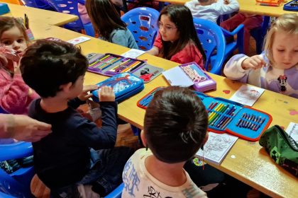 Creativitate si bucurie ateliere de primavara pentru copii in Medias foto