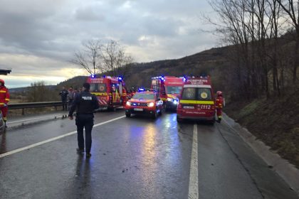 Cum se mai simte adolescenta grav ranita in accidentul cu 2 morti de la Agarbiciu
