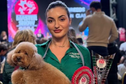 Fac ceea ce iubesc Sabina din Sibiu performanta pe scena internationala a frizeriei canine