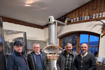 Fermieri din Franta au vizitat comuna Sadu pentru a explora traditiile locale si potentialul agro turistic