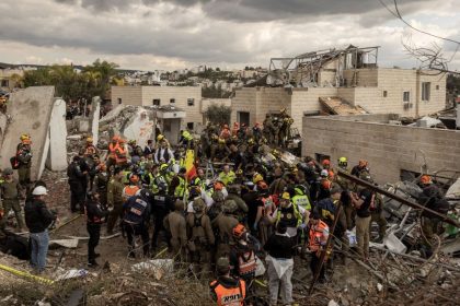Iranul loveste aeroporturi porturi si zone civile de ce au recurs la aceasta strategie video