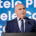 Liderii liberali din intreaga tara condusi de Bolojan se reunesc la Sibiu pentru a decide daca raman la guvernare